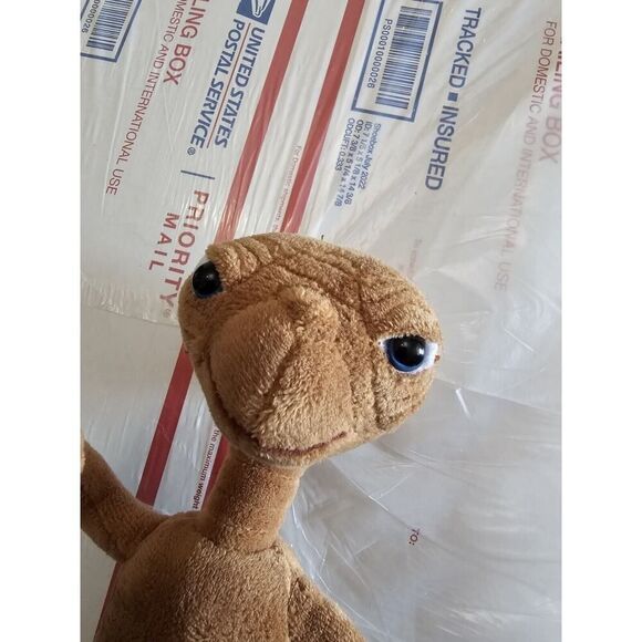 + ET the Extra-Terrestrial Plush 8 Inches Universal Studios Toy Factory - Picture 2 of 9